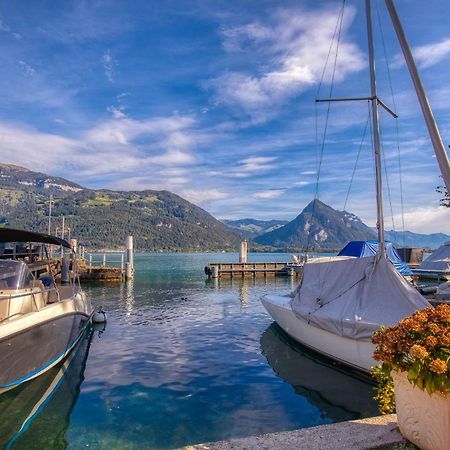 Strandhuesli Directly On Lake Thun Darligen Luaran gambar